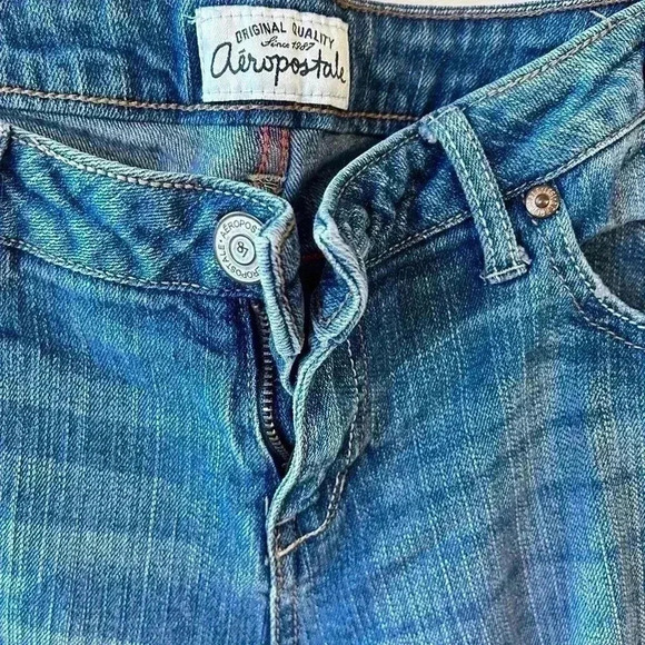 Aeropostale distressed skinny capri jeans - Picture 2 of 12